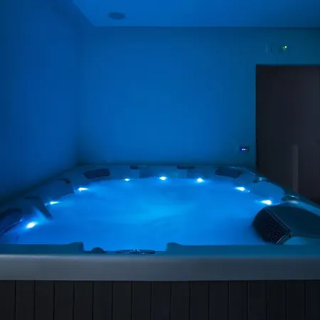 Capodarco Nocleg ze śniadaniem 4*