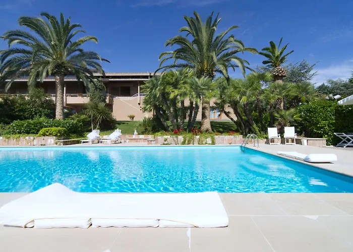 Oda ve Kahvaltı Capodarco 4*